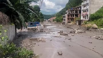 Nepal floods kill at least 95,
