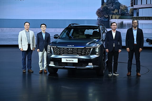 Kia Sorento enters India at ₹2