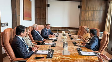 Jamie Dimon meets FM Sitharama