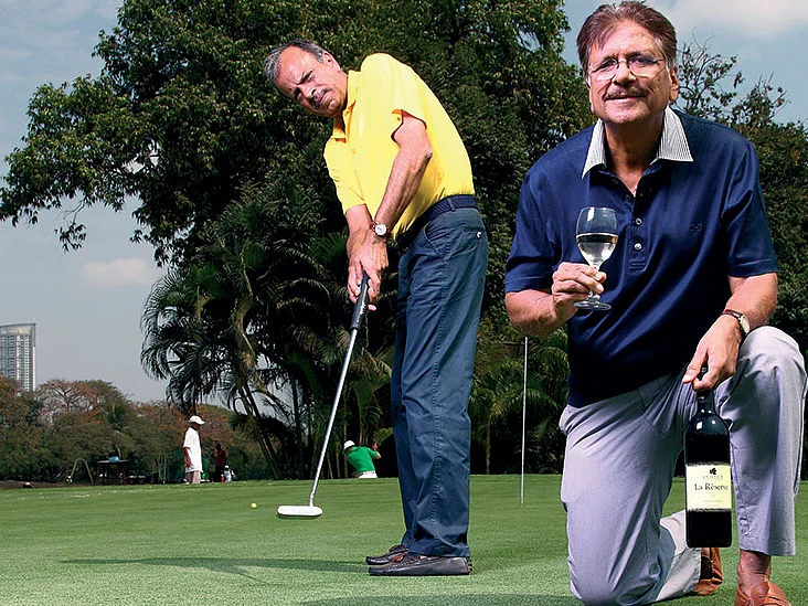 It’s all about the drive: Grover Zampa MD Kapil Grover (standing) with CEO Ravi Jain.