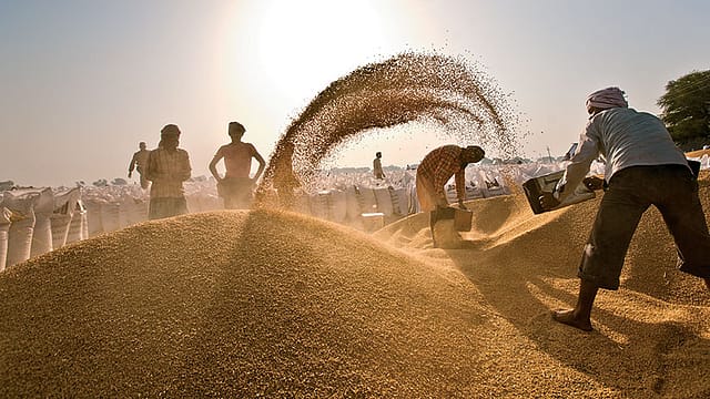 Cabinet approves ₹10,700 cr equity infusion into FCI to boost working capital & cut borrowing Cabinet approves ₹10,700 cr equity infusion into FCI to boost working capital & cut borrowing