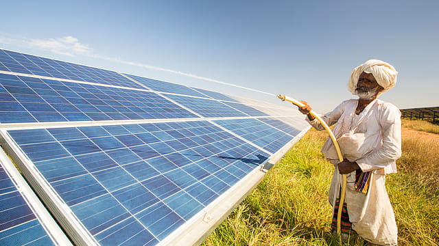 Shadow of safeguard duty looms above solar projects Shadow of safeguard duty looms above solar projects