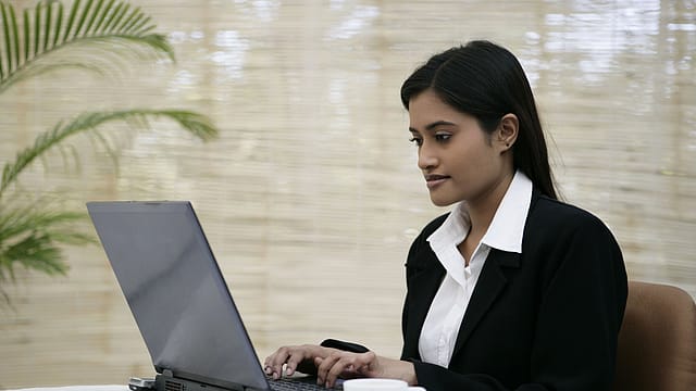 Gender gap in Internet usage persists Gender gap in Internet usage persists
