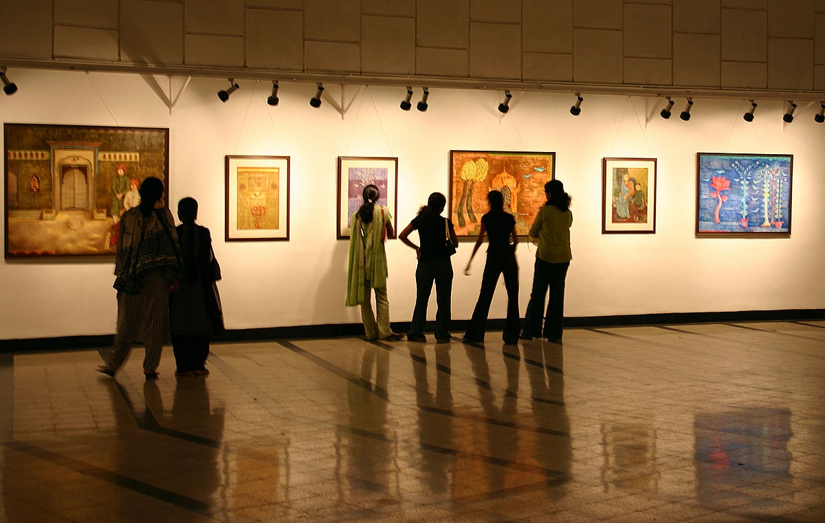 Visual arts industry revenues fall in 2017