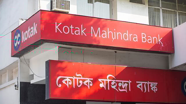 Kotak Mahindra Bank appoints Ashok Vaswani as MD & CEO; stock falls 3% post Q2 Kotak Mahindra Bank appoints Ashok Vaswani as MD & CEO; stock falls 3% post Q2