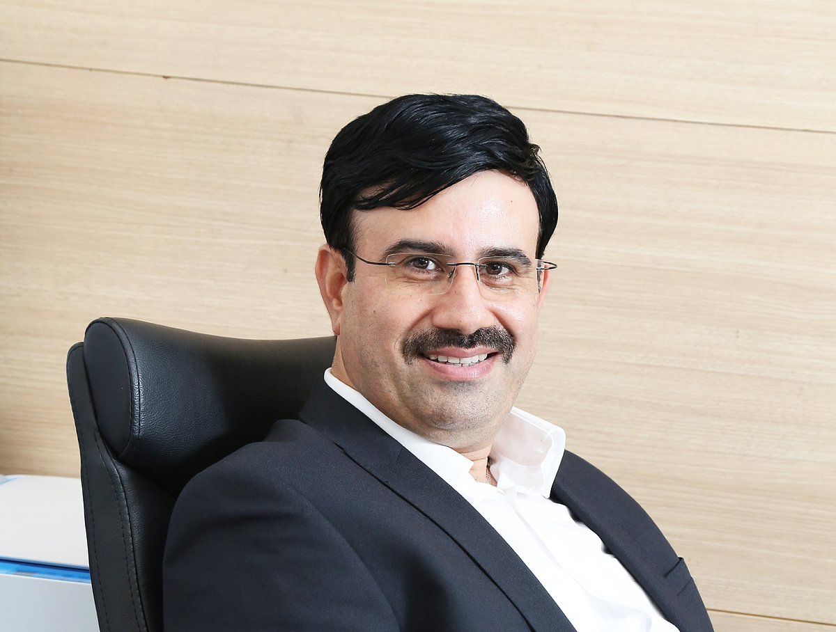 No threat to feature phones in the next three to four years: Ziox Mobile CEO