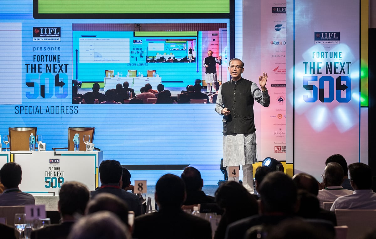  Jayant Sinha presents new development model for India