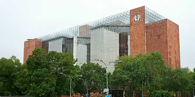 LIC-IDBI Bank deal: mistake or strategy?