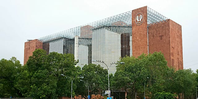 LIC-IDBI Bank deal: mistake or strategy?