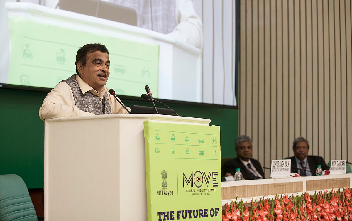 Gadkari urges automakers to diversify their businesses