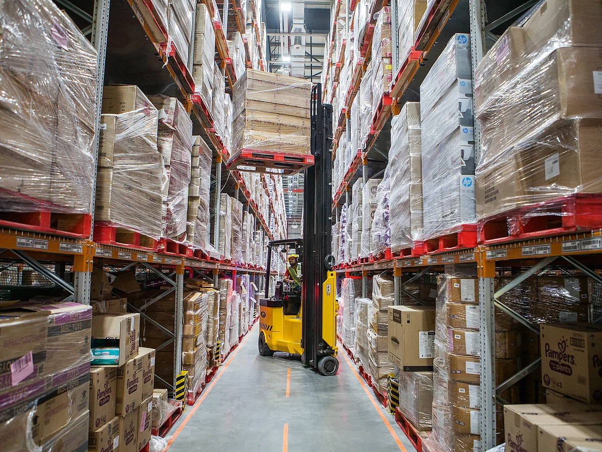 Amazon fulfilment center