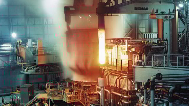 Ruias throw the kitchen sink to regain Essar Steel  Ruias throw the kitchen sink to regain Essar Steel