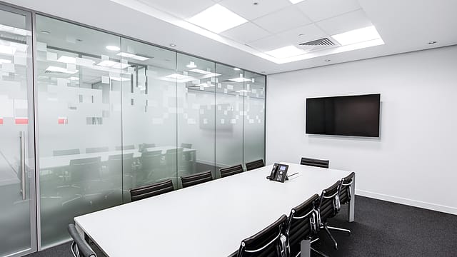 Company boardrooms as idea airports Company boardrooms as idea airports