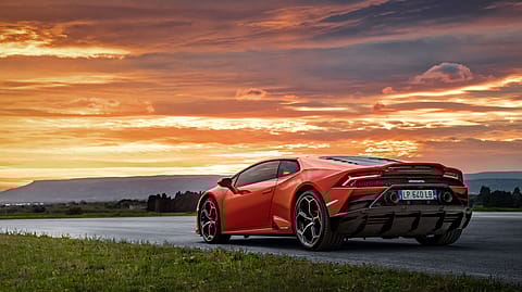 Lamborghini Huracan Evo       