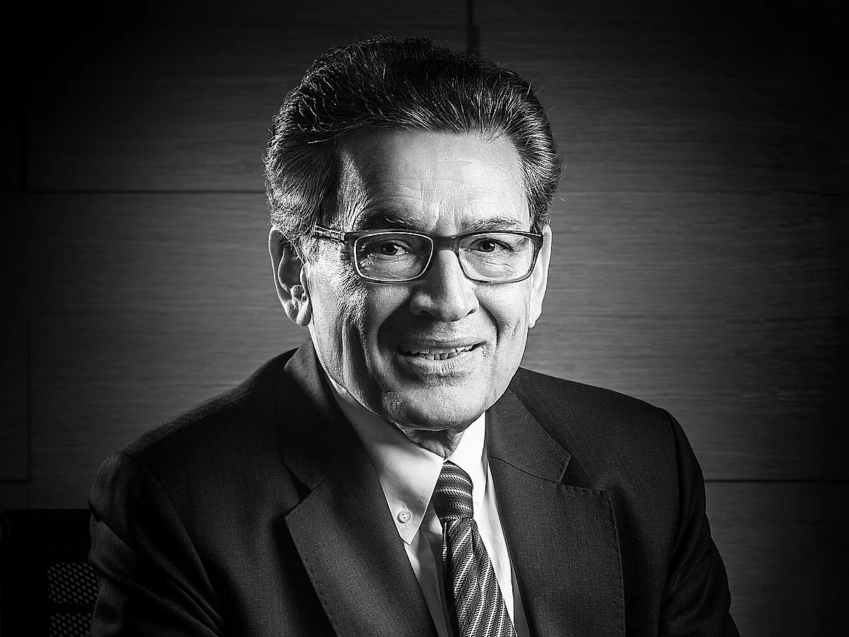  Rajat Gupta, former global head of consulting giant McKinsey &amp; Company.