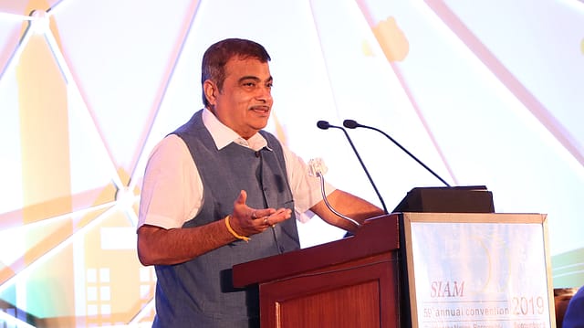 No plan to ban petrol and diesel cars: Nitin Gadkari  No plan to ban petrol and diesel cars: Nitin Gadkari