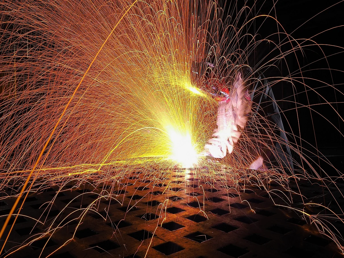<a href="https://www.pexels.com/@pixabay?utm_content=attributionCopyText&amp;utm_medium=referral&amp;utm_source=pexels">Pixabay </a>from <a href="https://www.pexels.com/photo/welding-process-327049/?utm_content=attributionCopyText&amp;utm_medium=referral&amp;utm_source=pexels">Pexels</a>