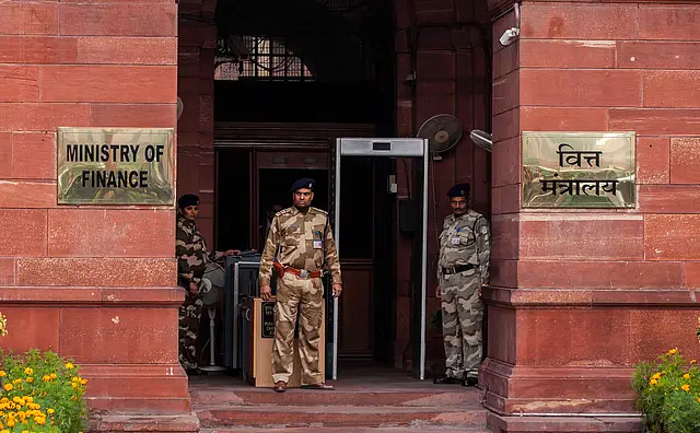 Finance Ministry to sell 6.78% stake in GIC Re for ₹4,700 cr