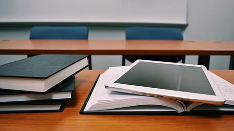 <a href="https://www.pexels.com/@pixabay?utm_content=attributionCopyText&utm_medium=referral&utm_source=pexels">Pixabay</a> from <a href="https://www.pexels.com/photo/books-classroom-close-up-college-289737/?utm_content=attributionCopyText&utm_medium=referral&utm_source=pexels">Pexels</a>