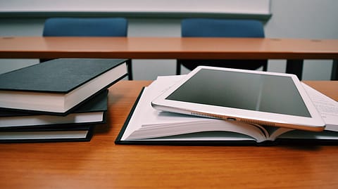 <a href="https://www.pexels.com/@pixabay?utm_content=attributionCopyText&utm_medium=referral&utm_source=pexels">Pixabay</a> from <a href="https://www.pexels.com/photo/books-classroom-close-up-college-289737/?utm_content=attributionCopyText&utm_medium=referral&utm_source=pexels">Pexels</a>