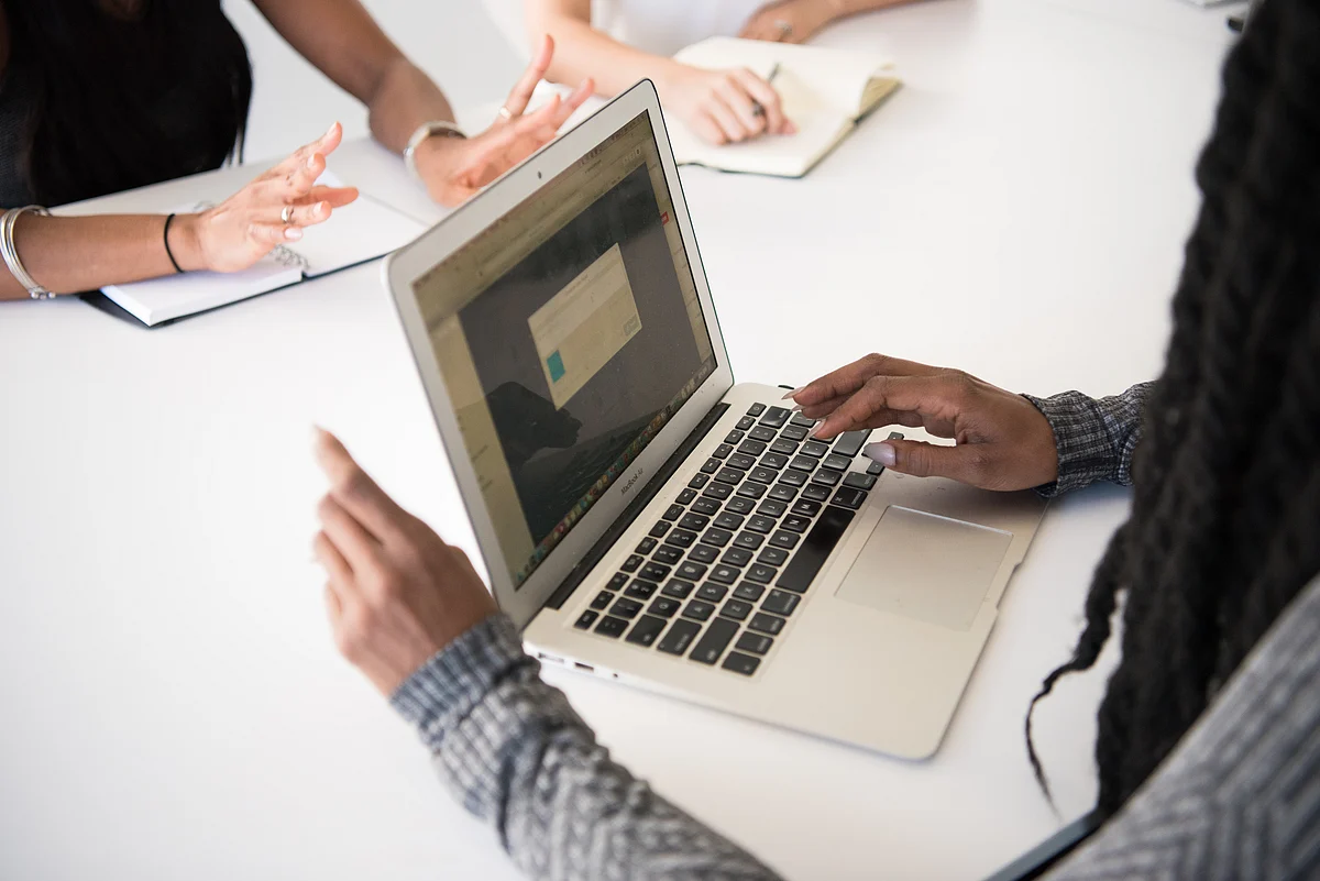 <a href="https://www.pexels.com/@divinetechygirl?utm_content=attributionCopyText&amp;utm_medium=referral&amp;utm_source=pexels">Christina Morillo</a> from <a href="https://www.pexels.com/photo/person-using-macbook-air-1181628/?utm_content=attributionCopyText&amp;utm_medium=referral&amp;utm_source=pexels">Pexels</a>