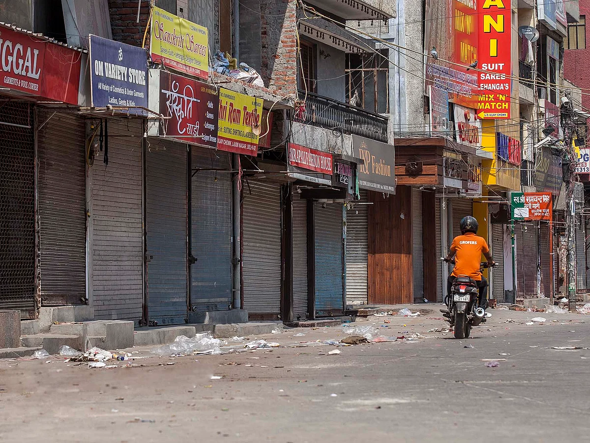 A deserted market in Delhi.