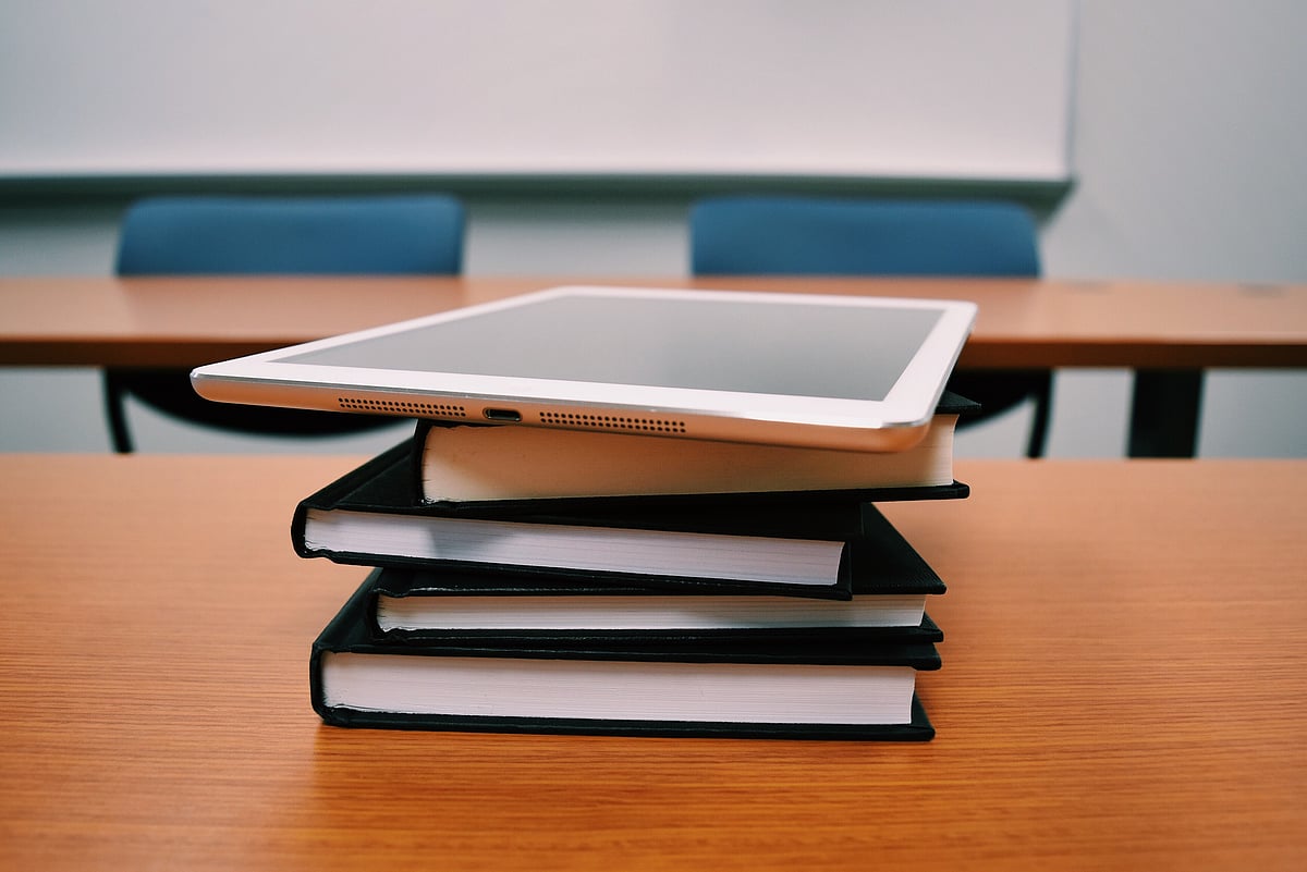 <a href="https://www.pexels.com/@pixabay?utm_content=attributionCopyText&amp;utm_medium=referral&amp;utm_source=pexels">Pixabay</a> from <a href="https://www.pexels.com/photo/books-classroom-college-desk-289738/?utm_content=attributionCopyText&amp;utm_medium=referral&amp;utm_source=pexels">Pexels</a>