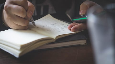 <a href="https://www.pexels.com/@nguyendesigner?utm_content=attributionCopyText&utm_medium=referral&utm_source=pexels">Nguyen Nguyen</a> from <a href="https://www.pexels.com/photo/adult-blur-business-close-up-239548/?utm_content=attributionCopyText&utm_medium=referral&utm_source=pexels">Pexels</a>