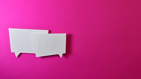 <a href="https://www.pexels.com/@padrinan?utm_content=attributionCopyText&utm_medium=referral&utm_source=pexels">Miguel Á. Padriñán</a> from <a href="https://www.pexels.com/photo/two-white-message-balloons-1111368/?utm_content=attributionCopyText&utm_medium=referral&utm_source=pexels">Pexels</a>