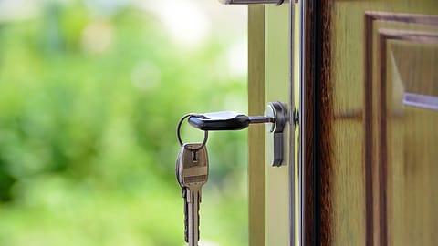 <a href="https://www.pexels.com/@wdnet?utm_content=attributionCopyText&utm_medium=referral&utm_source=pexels">PhotoMIX Ltd.</a> from <a href="https://www.pexels.com/photo/building-metal-house-architecture-101808/?utm_content=attributionCopyText&utm_medium=referral&utm_source=pexels">Pexels</a>