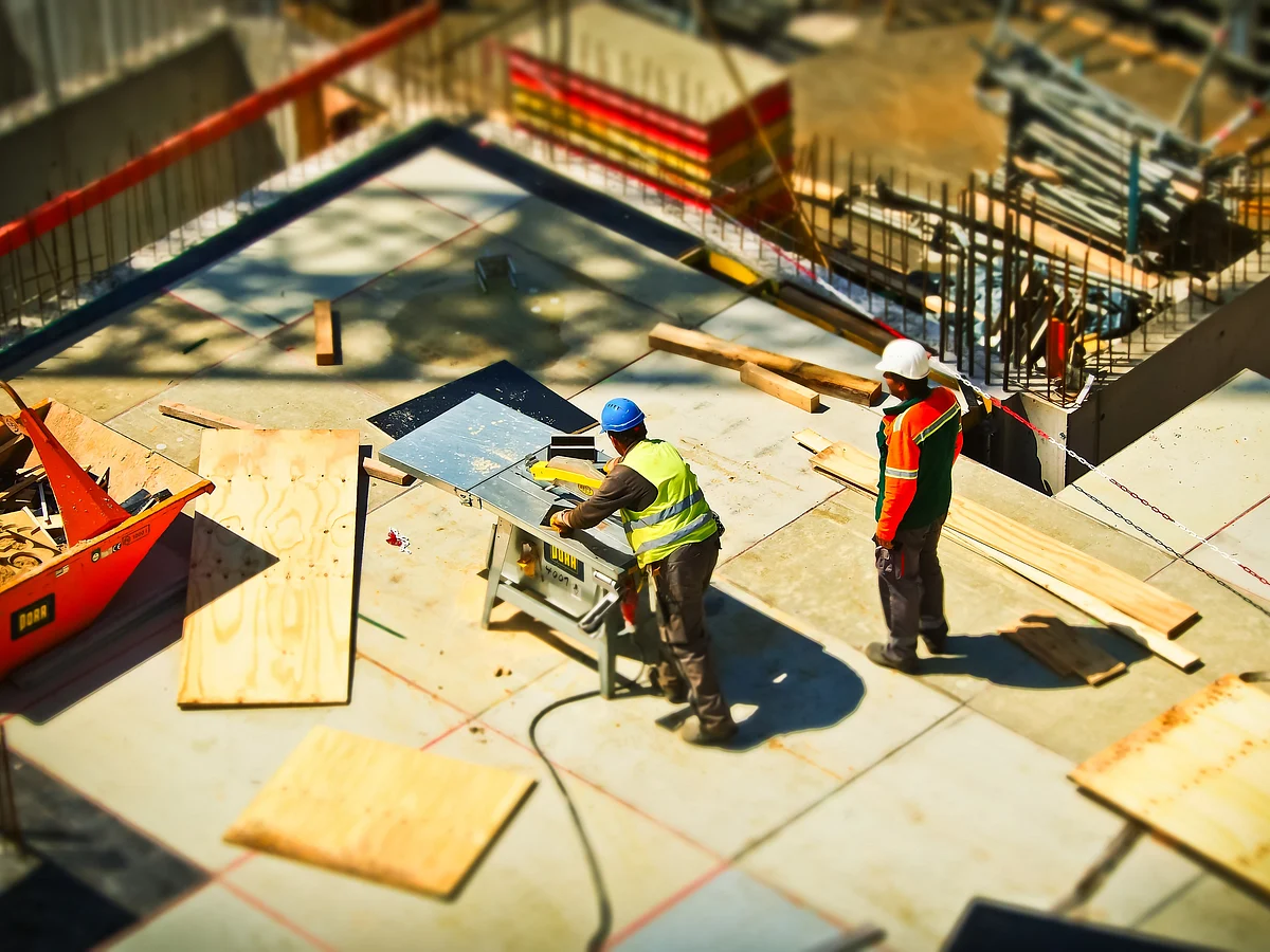 <a href="https://www.pexels.com/@pixabay?utm_content=attributionCopyText&amp;utm_medium=referral&amp;utm_source=pexels">Pixabay</a> from <a href="https://www.pexels.com/photo/2-man-on-construction-site-during-daytime-159306/?utm_content=attributionCopyText&amp;utm_medium=referral&amp;utm_source=pexels">Pexels</a>