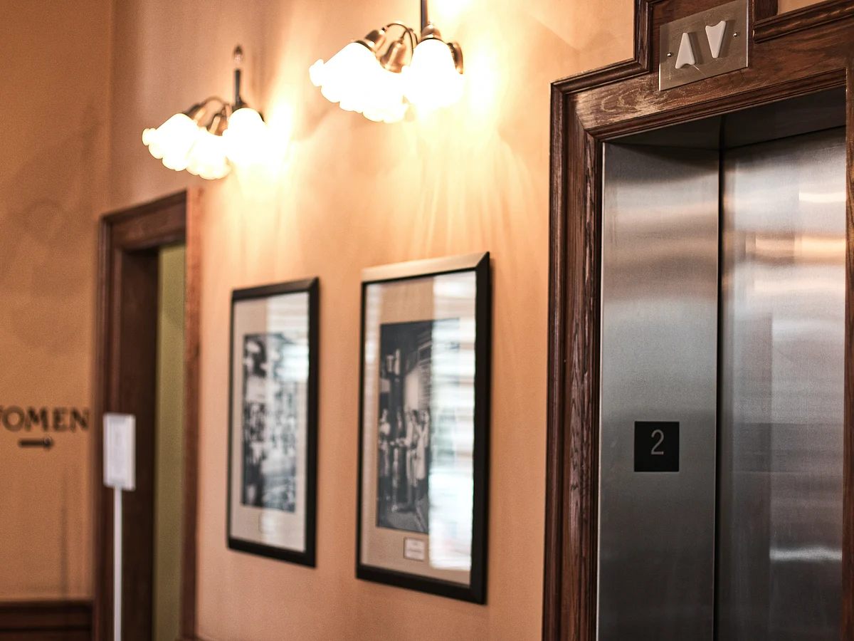 <a href="https://www.pexels.com/@michael-morse?utm_content=attributionCopyText&amp;utm_medium=referral&amp;utm_source=pexels">Michael Morse</a> from <a href="https://www.pexels.com/photo/gold-colored-chandelier-1281346/?utm_content=attributionCopyText&amp;utm_medium=referral&amp;utm_source=pexels">Pexels</a>