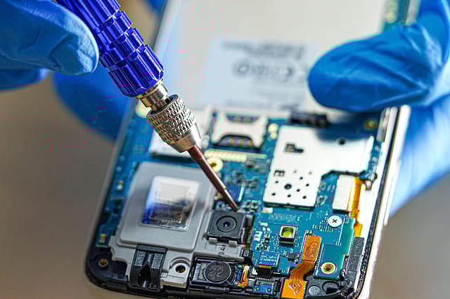 The $100-billion chance to win electronic 'hearts'