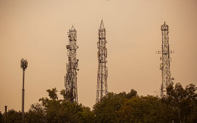 When warring telcos came to a muted spectrum auction