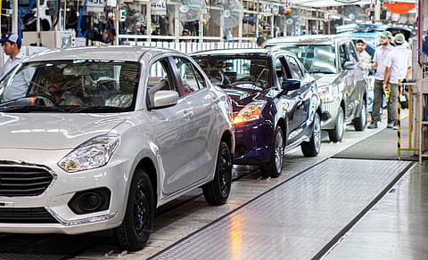The domestic automobile wholesales surged by 1.046% to 61,16,091 units in the September quarter as against 60,52,739 units in the corresponding period of the previous year. 