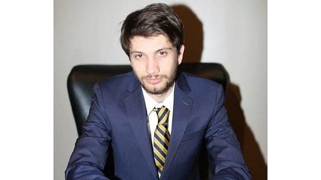 Entrepreneur Arya Bina grows his business faster via remote work Entrepreneur Arya Bina grows his business faster via remote work