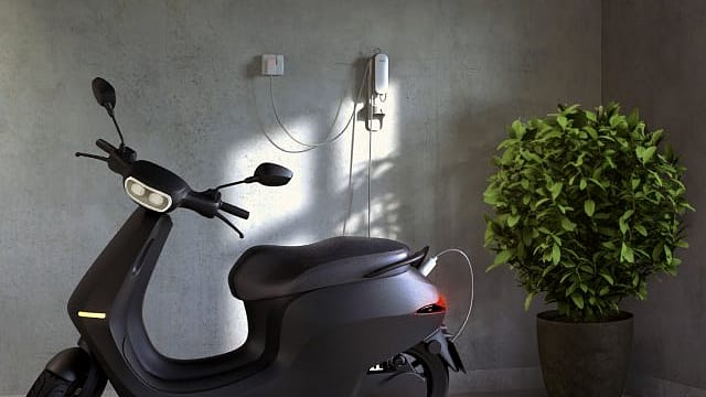 Ola’s first e-scooter at price ₹99,999 Ola’s first e-scooter at price ₹99,999