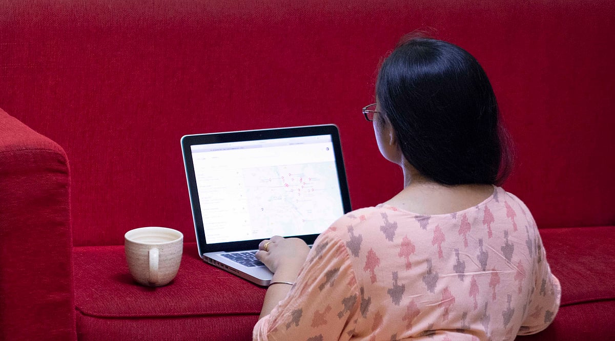 Govt to notify transition period for laptop, tablet import ban