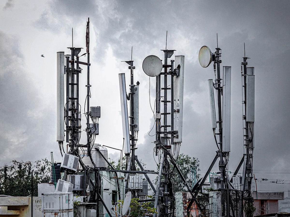 The Cellular Operators Association of India says the government should not reserve any spectrum for private networks.