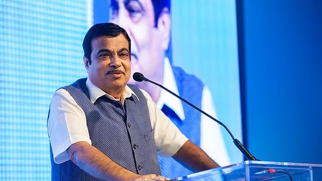 Not against petrol, diesel: Nitin Gadkari Not against petrol, diesel: Nitin Gadkari