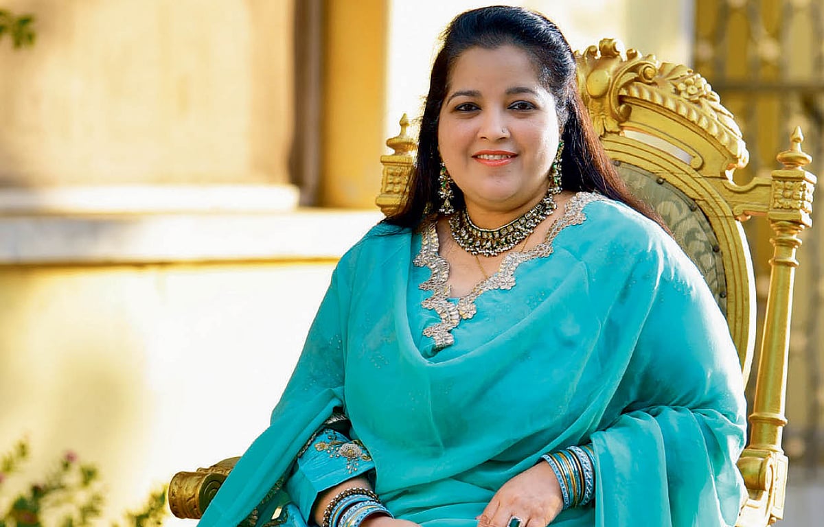 The princess and her dinosaurs