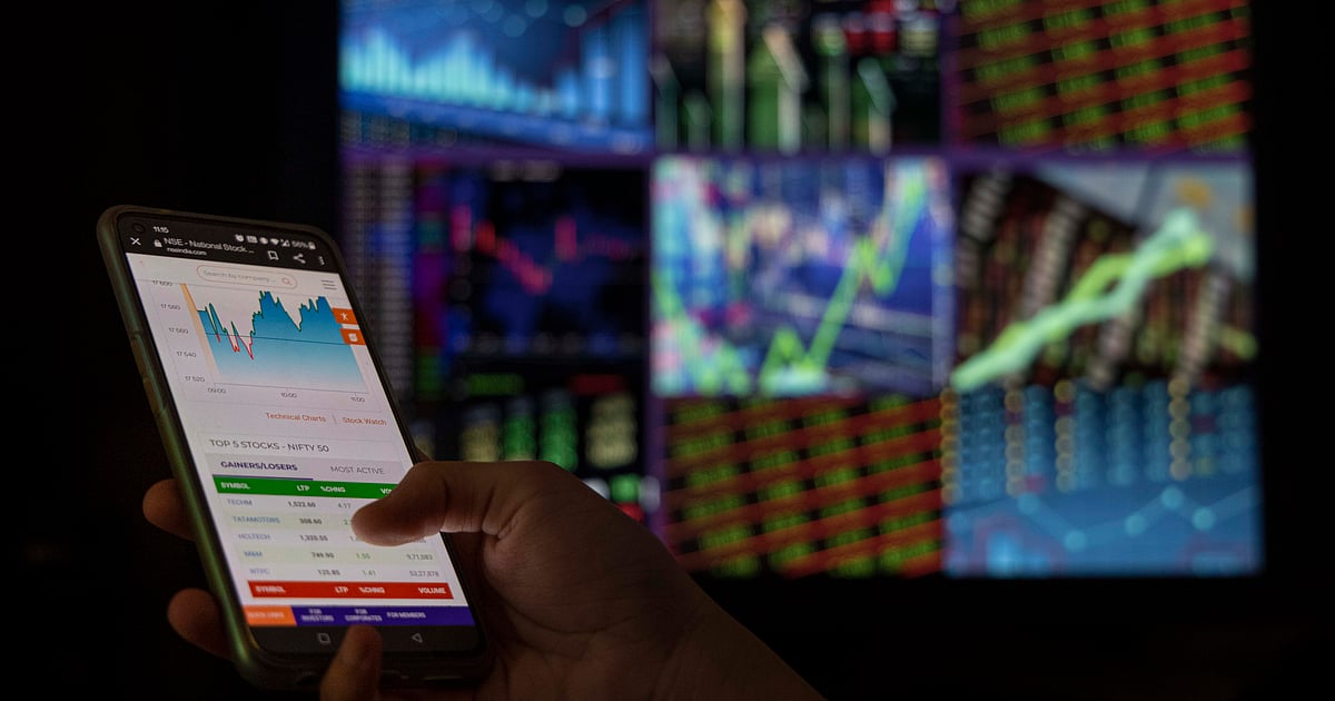 Banking stocks drag Sensex, Nifty lower; Hang Seng, KOSPI lead Asian market fall