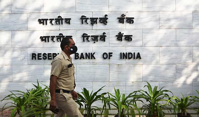RBI directs all agency banks to be open for public on Sunday, March 31 