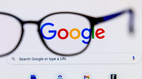 Google will buy a 10% stake in the start-up, which is testing a potential rival to OpenAI's ChatGPT.