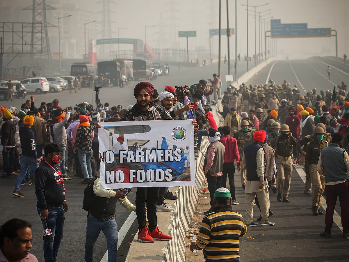 The planned route includes the Yamuna Expressway, Luharli Toll Plaza, and Mahamaya Flyover.