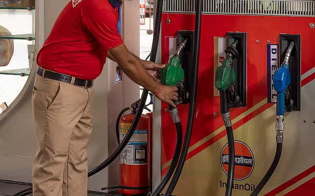 Fuel prices see 8th rise in 9 days, diesel crosses ₹100-mark in Mumbai