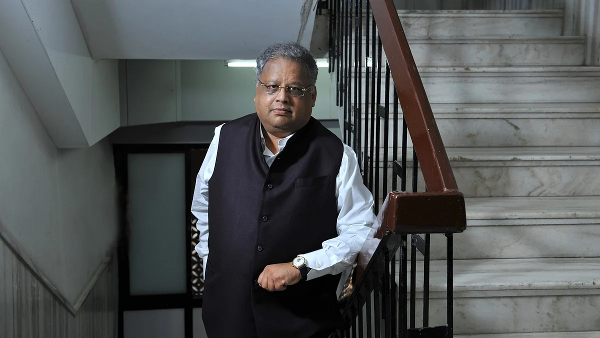 Rakesh Jhunjhunwala owns 1.21% stake in Man Infraconstruction.