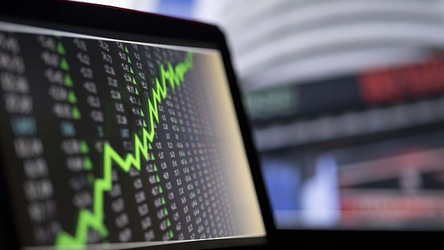 Tech Mahindra shares hit 52-week high as Q2 profit jumps 153% Tech Mahindra shares hit 52-week high as Q2 profit jumps 153%