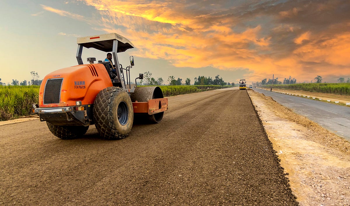 Highway construction, contract awards dip in April