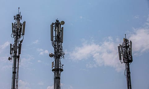 As of February 28, the private access service providers held 89.74% market share, two PSUs BSNL and MTNL held 10.26% share.